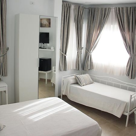 Sunnylivings Hotel Seville Exterior photo